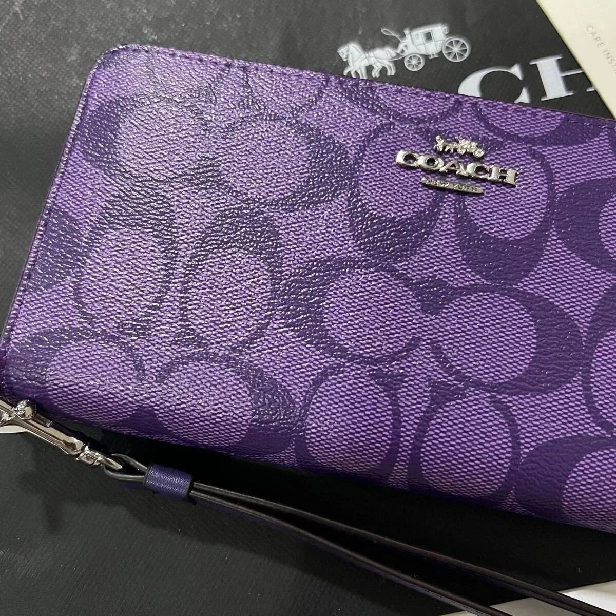 Coach Long Round Zip Wallet with Strap – Purple Signature C4452 – New - Vanrique